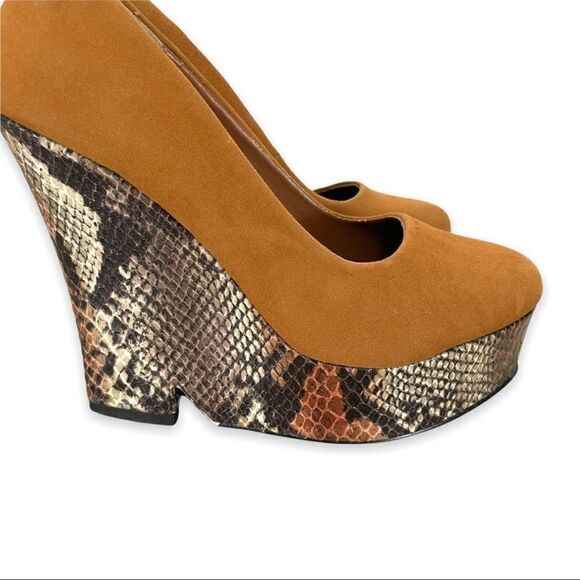 Material Girl Platform Snakeskin Faux Suede Shoes - Picture 9 of 9